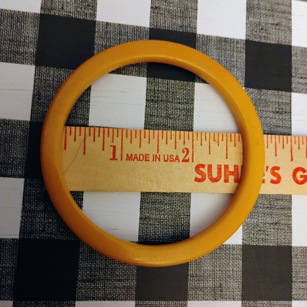 Vtg Butterscotch Bakelite Bangle Bracelet - Picture 2 of 2